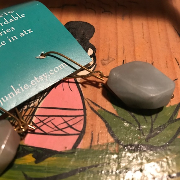 3 for $10: NWT Stone Dangly Earrings - Picture 3 of 3